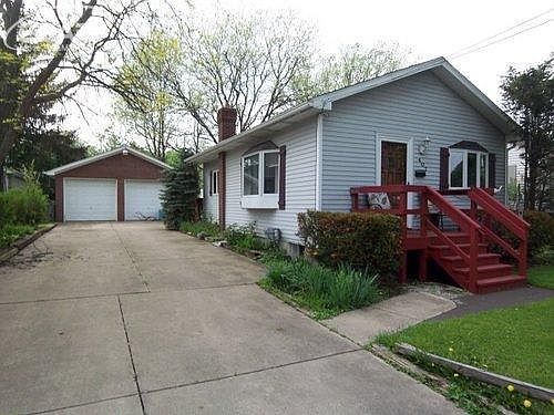 1st image of 407 N Mackinaw St