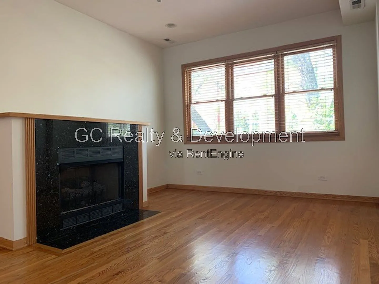 2 bed, 2.0 bath, 1300 sqft, $2,350 — Photo 4