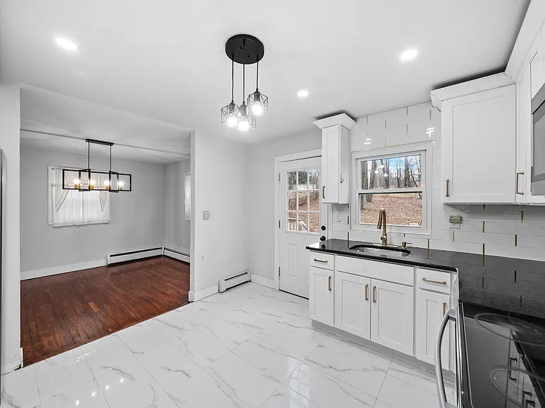 57 School Rd — Photo 4