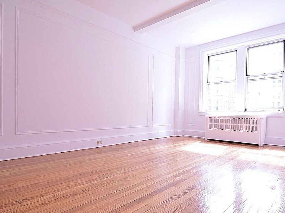 2nd image of 200 W 70th St APT 9F