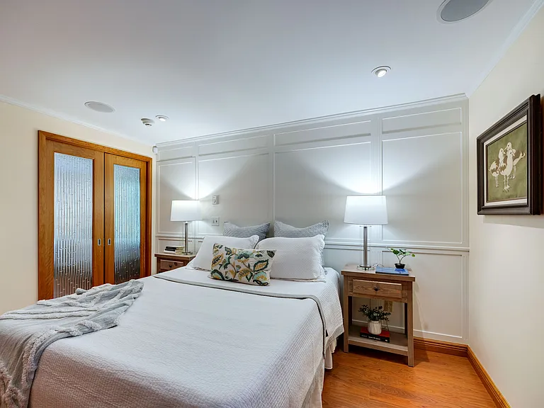 153 Madison Ave N — Photo 12