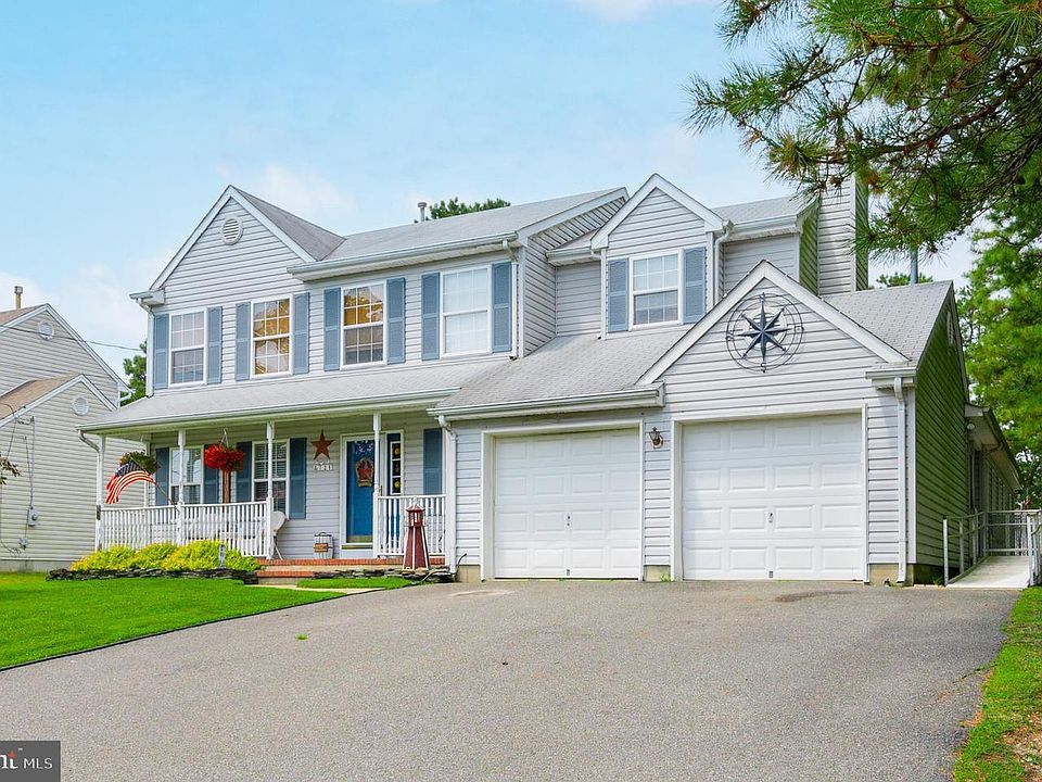 1st image of 721 Buccaneer Ln
