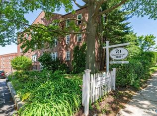 70 Strawberry Hill Ave APT 5-2A, Stamford, CT 06902