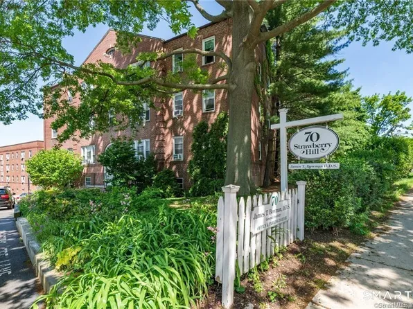 70 Strawberry Hill Ave APT 5-2A, Stamford, CT 06902