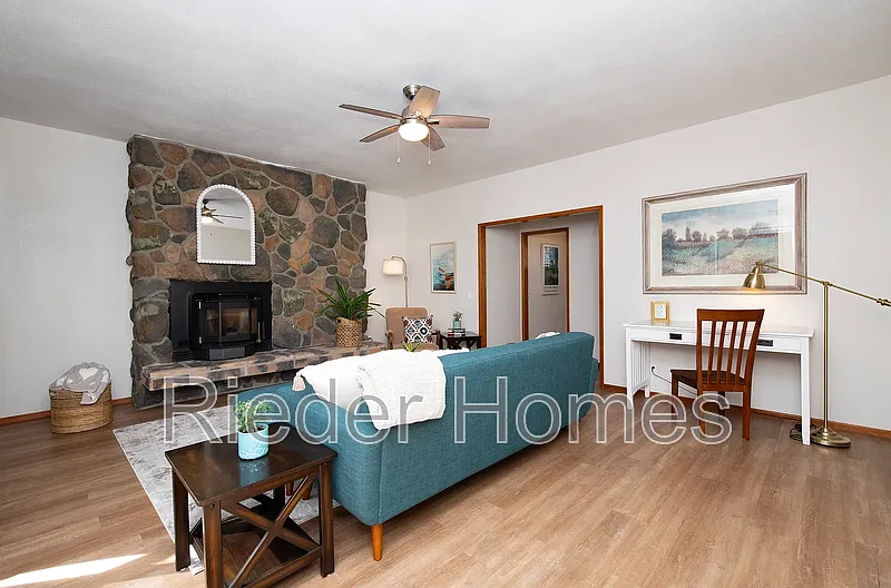 2 bed, 2.0 bath, 1399 sqft, $4,200 — Photo 1