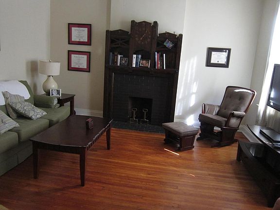 3rd image of 3145 Magnolia Ave Floor 1