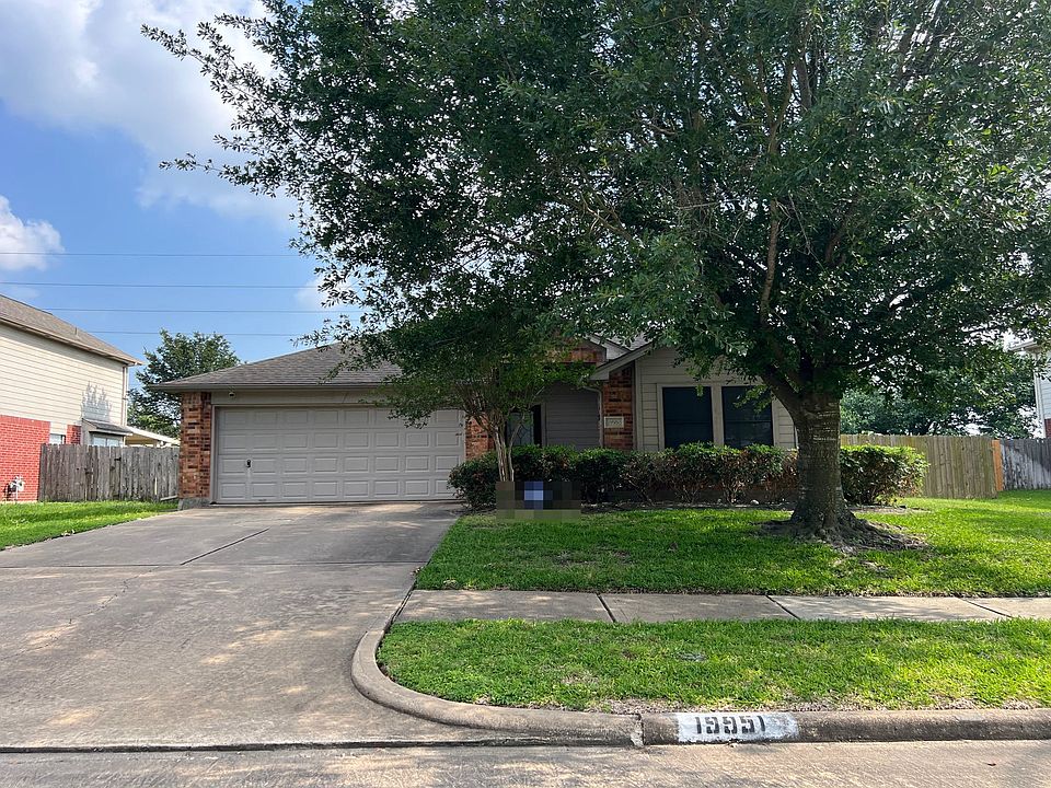 1st image of 19951 Crescent Creek Dr