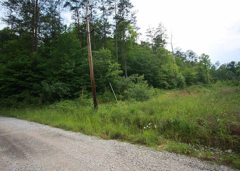 2nd image of 1723 Nebo Rd