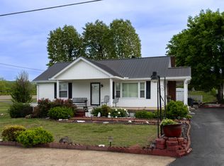 130 Elm Ln, Linden, TN 37096