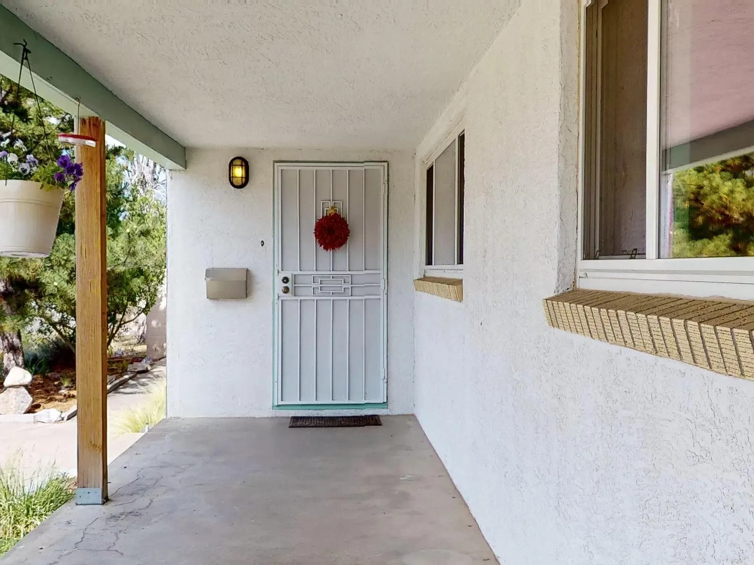 3 bed, 1658 sqft, $2,500 — Photo 2