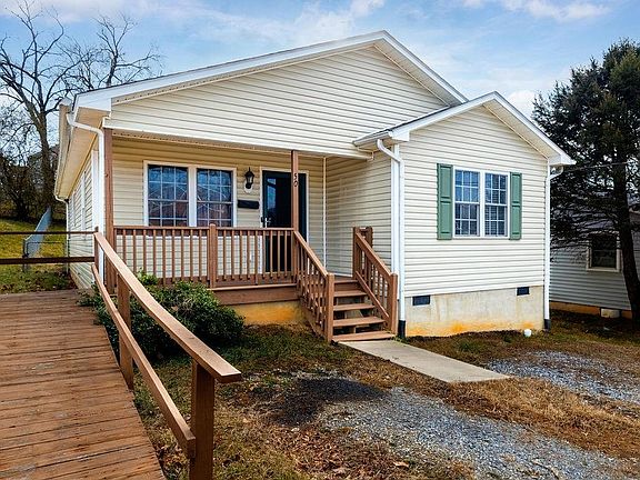 2nd image of 501 Hays Ave