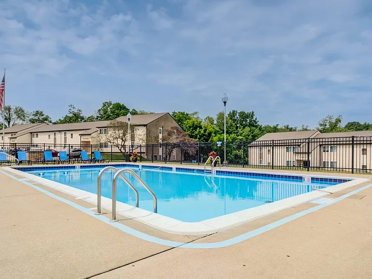 Squires Manor Apartment Homes — Photo 17