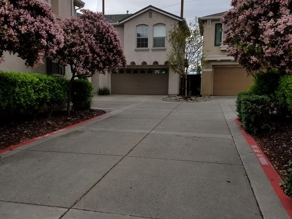 1505 Hermocilla Way