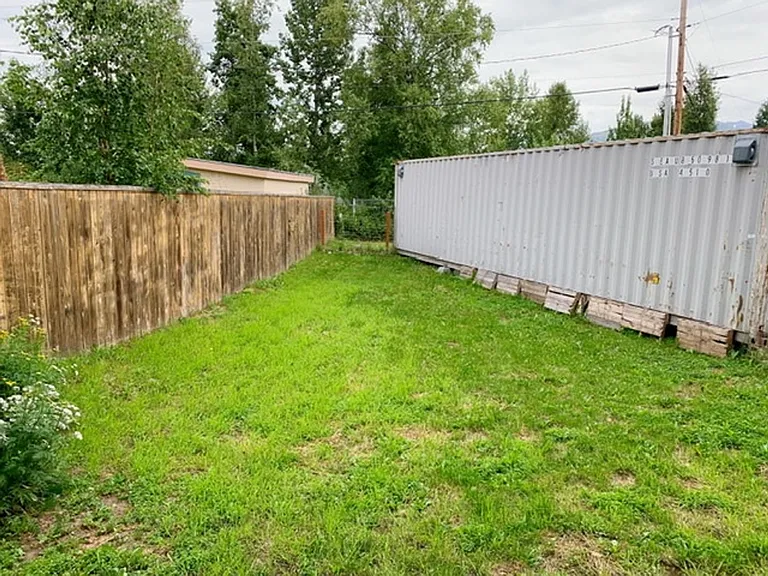 621 Donna Dr #A — Photo 11