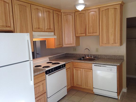 3rd image of 10362 Greenwood Ct APT 2