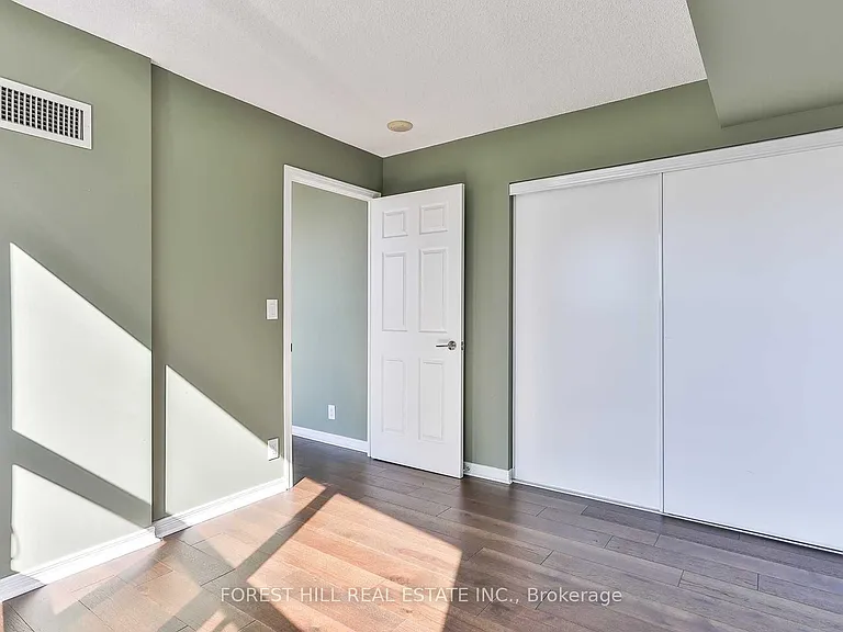 736 Spadina Ave #1104 — Photo 10
