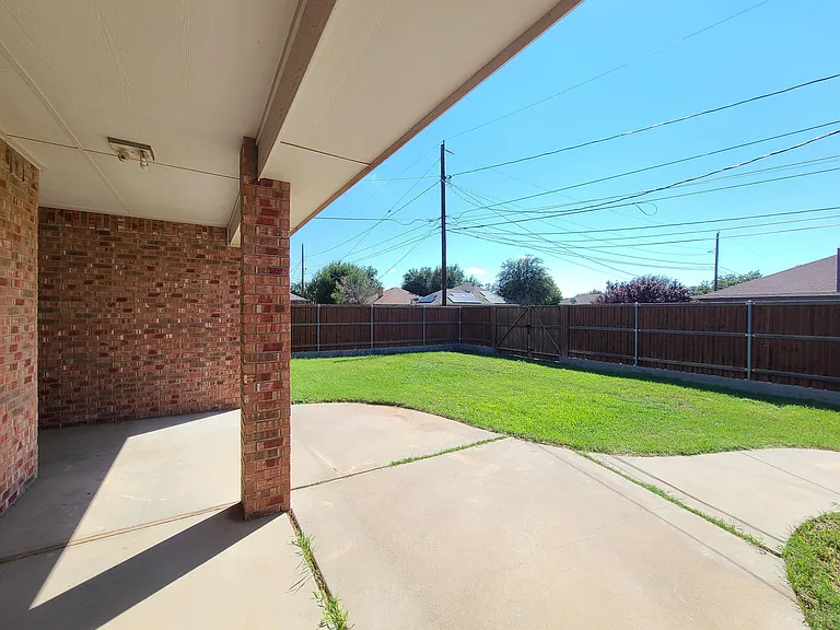 3401 Mark Ln — Photo 11