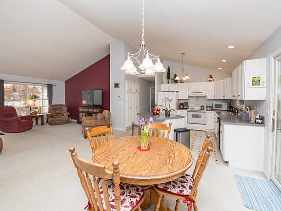 3rd image of 4593 Jack Pine Dr