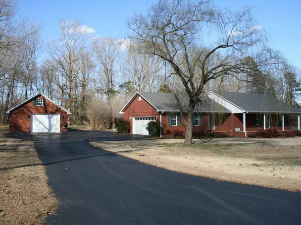 266 Battleground Dr, Wildersville, TN 38388