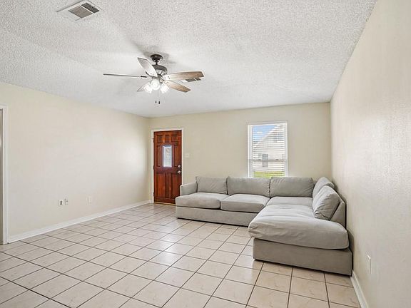 2nd image of 118 Jane Ln