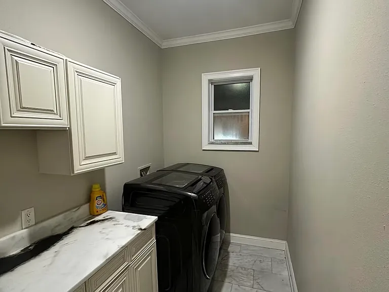 120 W Chapman Rd — Photo 20