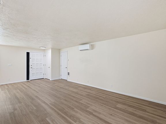 5th image of 7438 A St