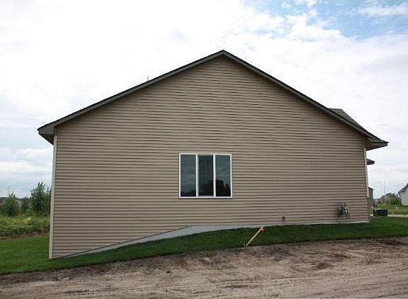 2nd image of 12383 NE Midway Circle NE