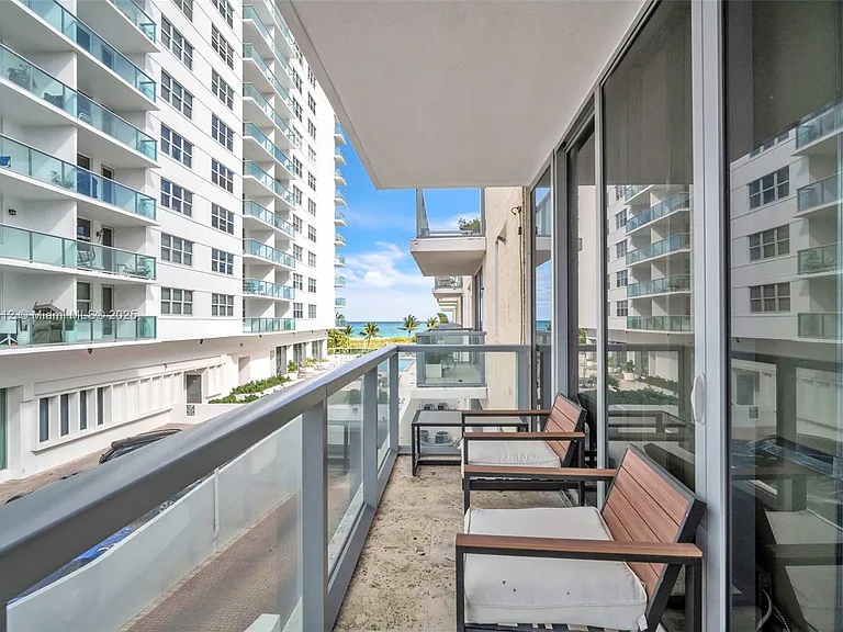 9501 Collins Ave #1 — Photo 40