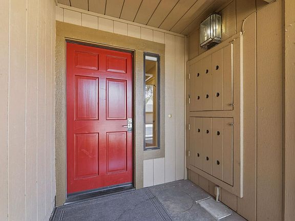 5th image of 109 Spyglass Hill Rd