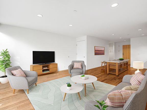 2nd image of 703 Bellevue Ave E #211
