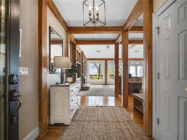 132 Ahaluna Pl, Jasper, GA 30143