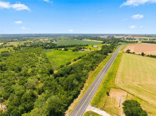 620 Park St, Leroy, TX 76654
