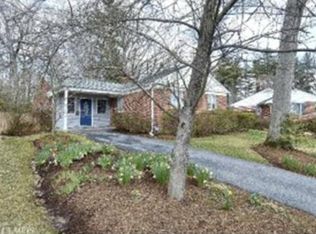 4102 Edgevale Ct, Chevy Chase, MD 20815