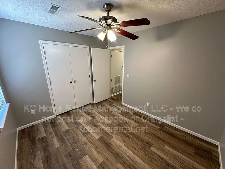 211 NW Barr Rd #C — Photo 21