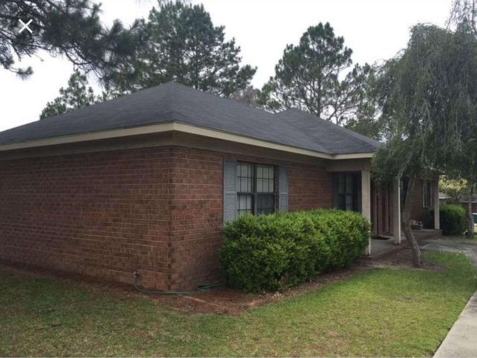 2nd image of 104 Princess Ln #B