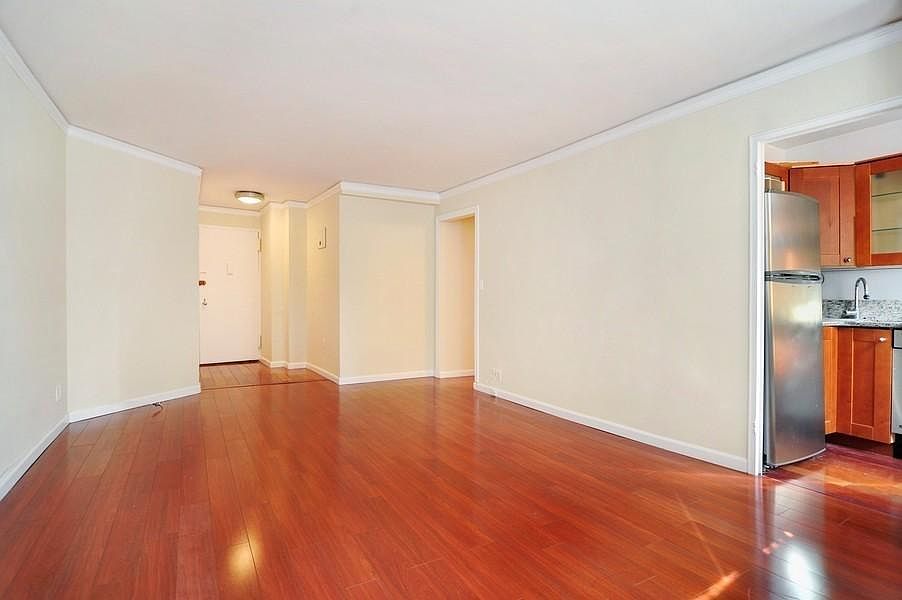 1st image of 55 Horatio St