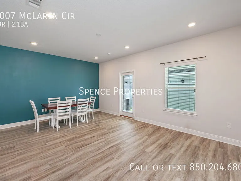 1007 McLaren Cir — Photo 7