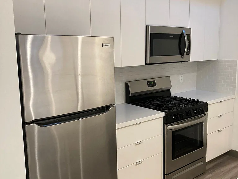 161 S Normandie Ave #11 — Photo 7