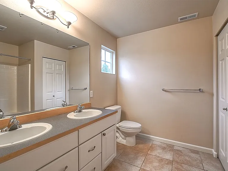 7617 Orchard Ave SE — Photo 14
