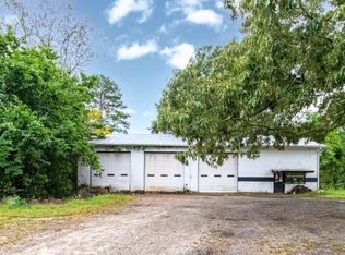 1416 Dee Kennedy Rd, Hoschton, GA 30548