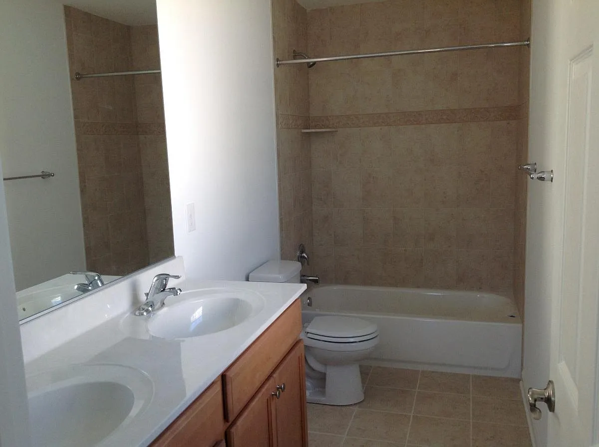 Building Photo - 142 Justin Dr