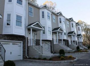 5 Ardi Ct #5, Newtown, CT 06482