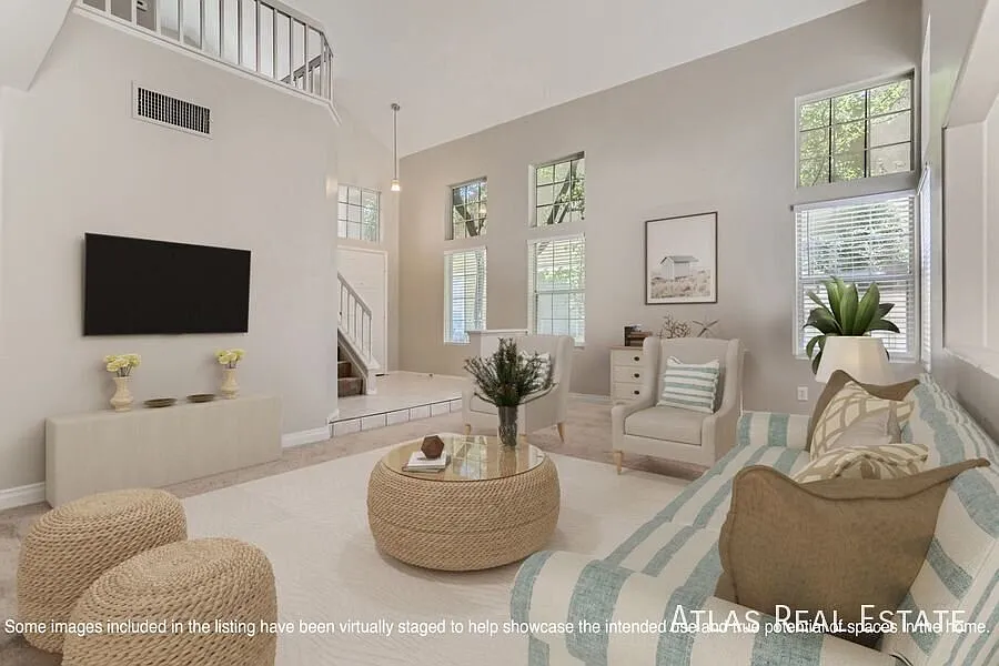 Lovely 4-Bedroom Home Located In Green Valley Neighborhood! — Photo 3