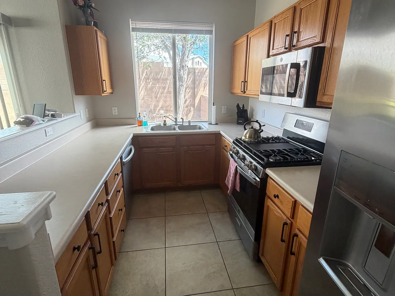 2 bed, 2.5 bath, 1100 sqft, $2,095 — Photo 3
