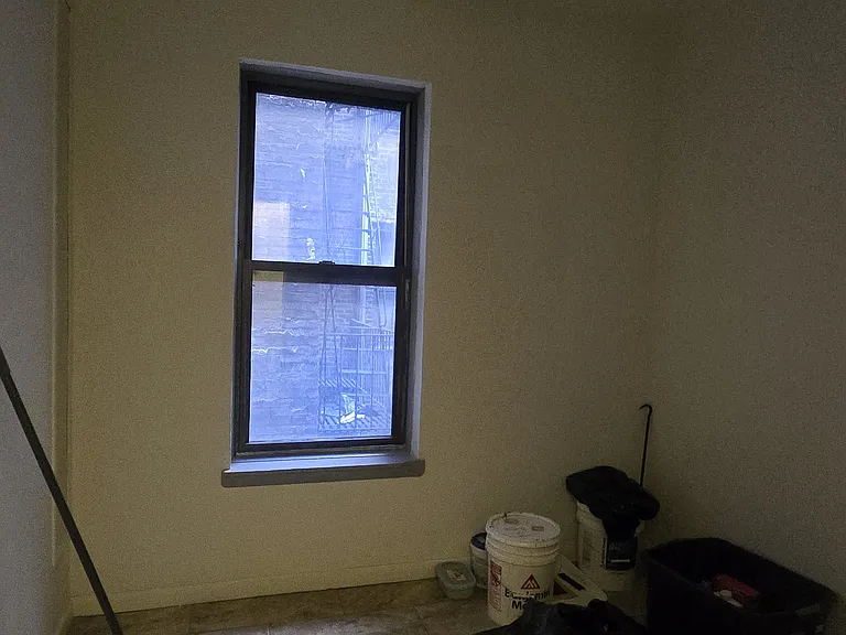 225 S 3rd St #6 — Photo 4