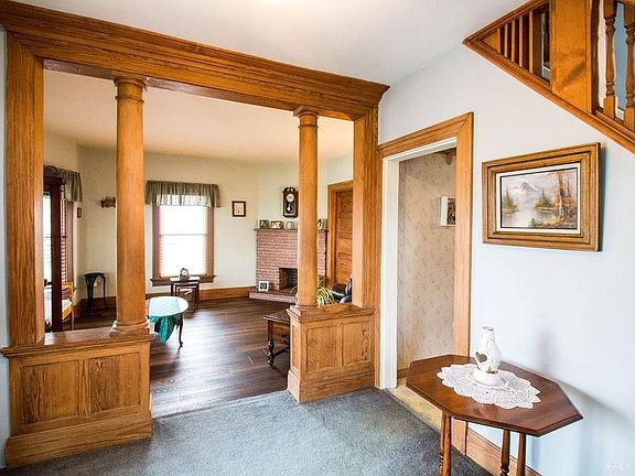 4th image of 218 Brandt St