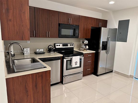 5th image of 3557 Estepona Ave #25-B-1