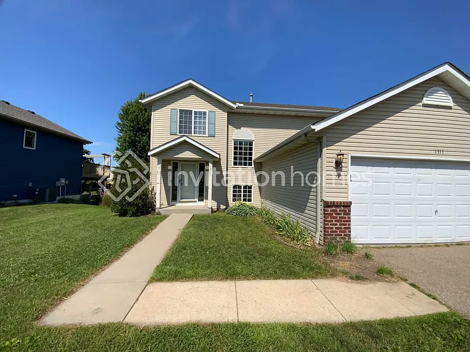 1311 Creekside Dr