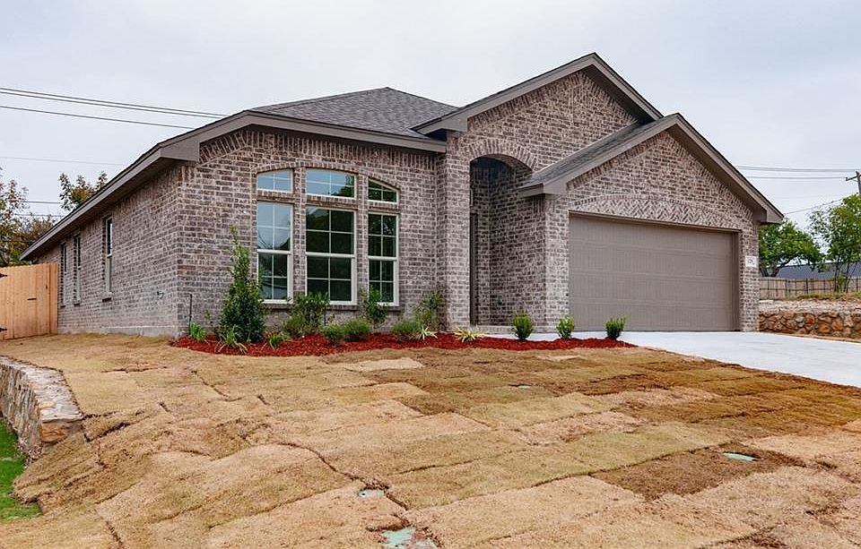 1st image of 129 Wilson Cliff Dr