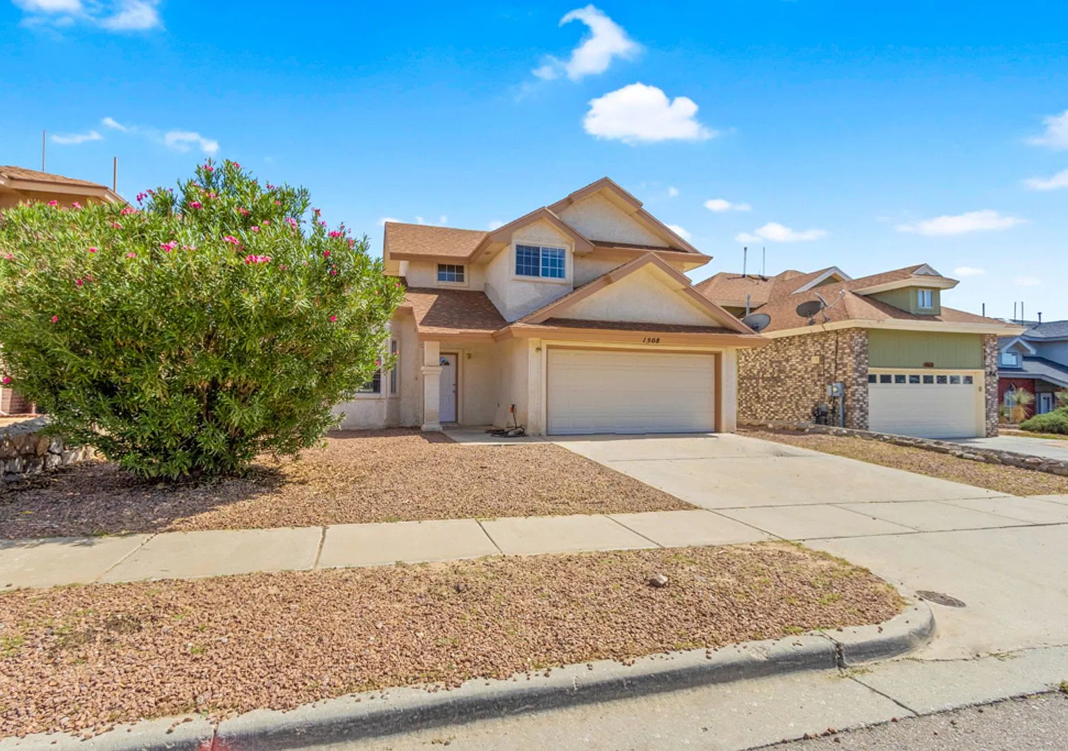 Spacious Bright West Side Franklin Area Home for Rent — Photo 3